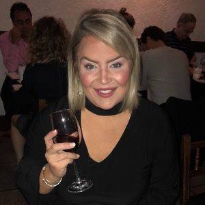 Meet your Posher, Casey